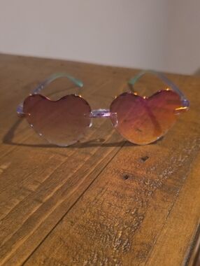 Girl's Heart-Shaped Gradient Sunglasses